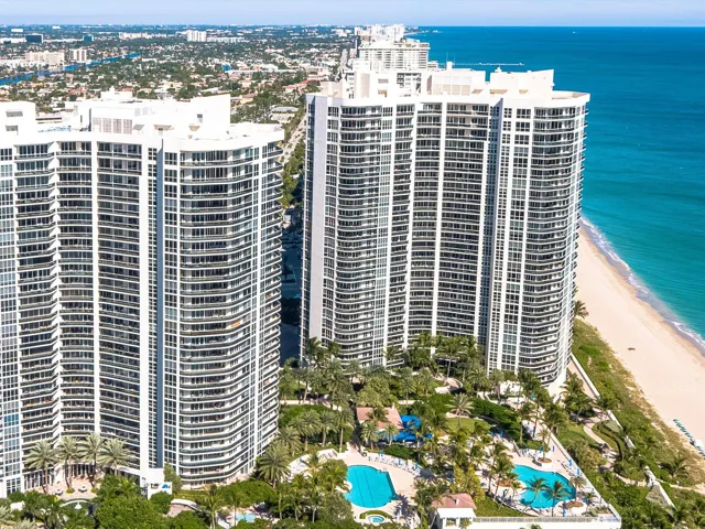 02-3100 N Ocean Blvd apt 1210_008