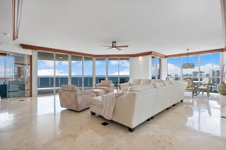 06-3100 N Ocean Blvd apt 1210_006