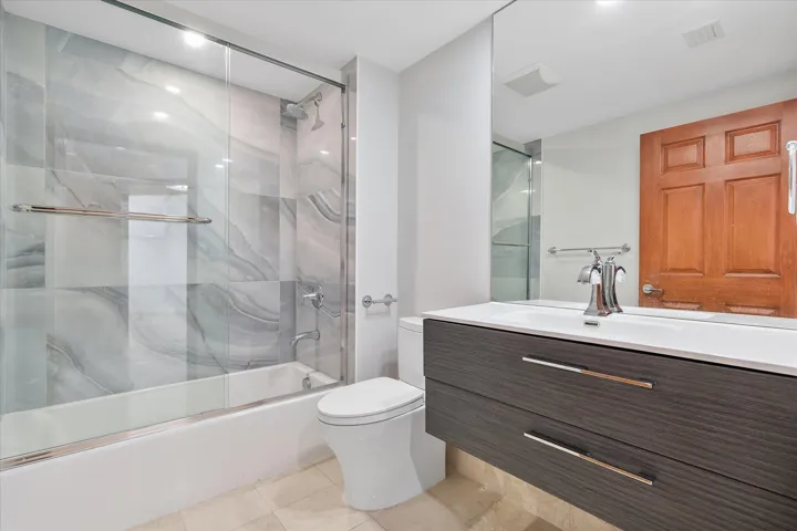 37-3100 N Ocean Blvd apt 1210_040
