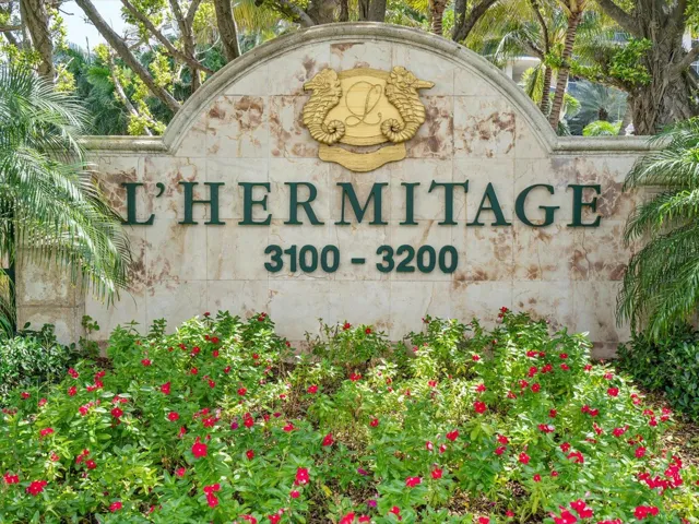 01-3100 N Ocean Blvd apt 1210_057