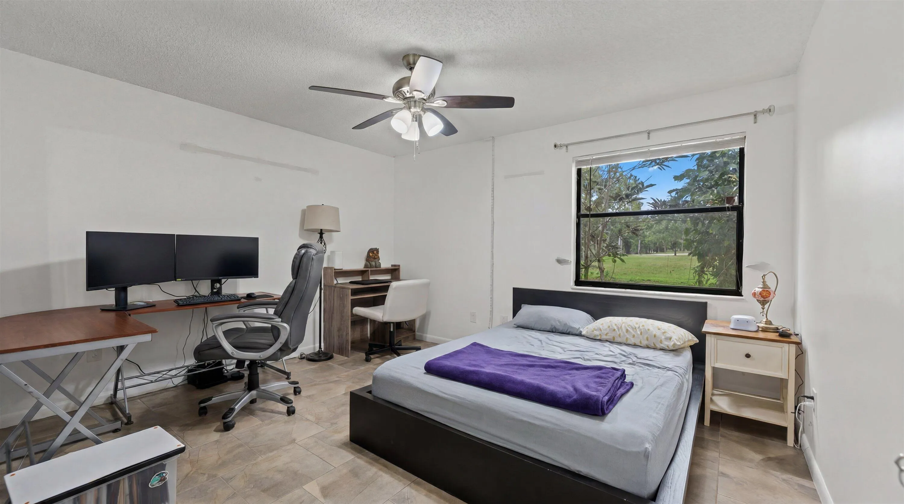 10-1303 Lakeview Dr E 10