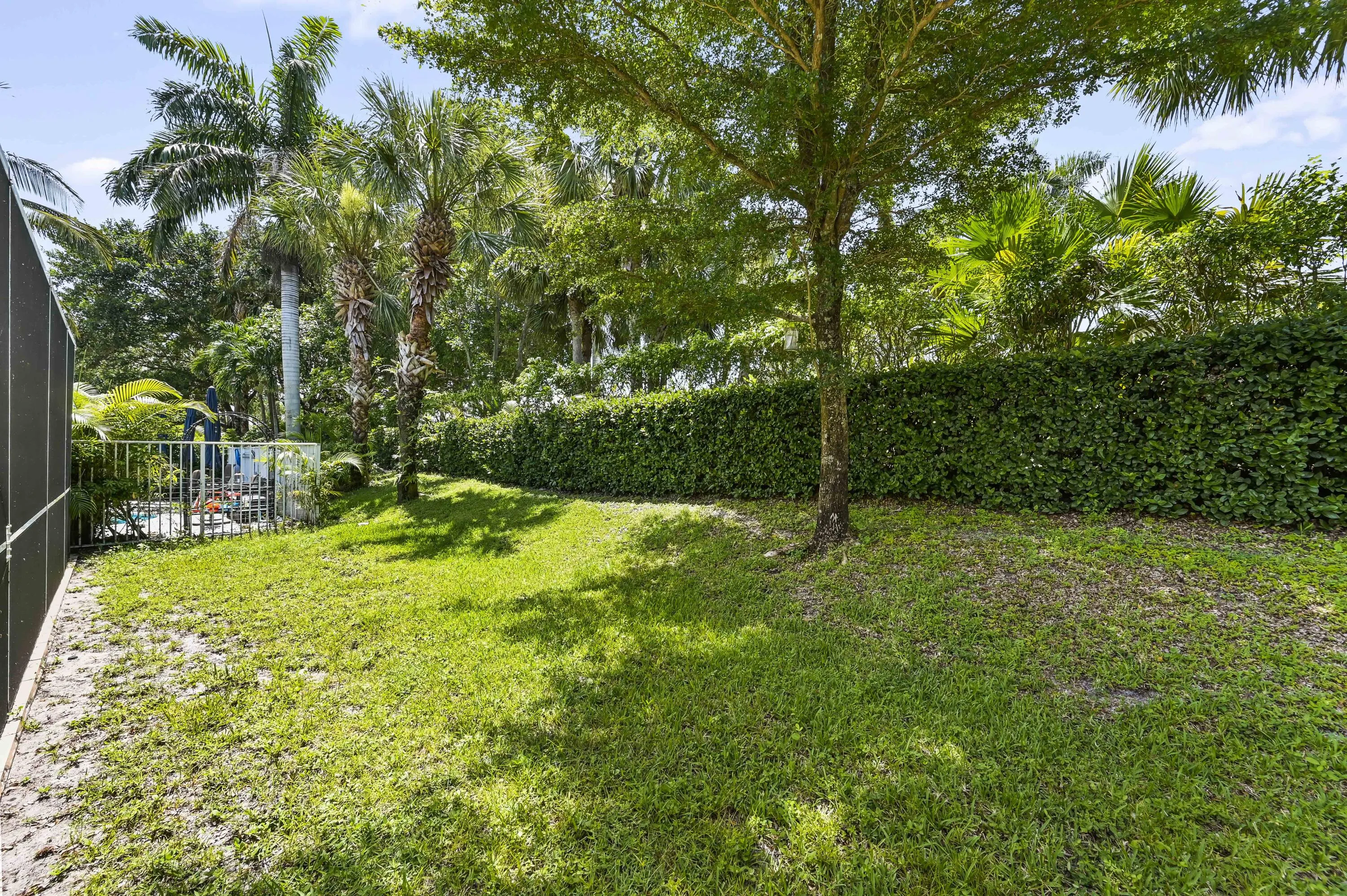 5066 Northern Lights Dr Greenacres, FL33