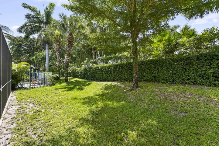 5066 Northern Lights Dr Greenacres, FL33