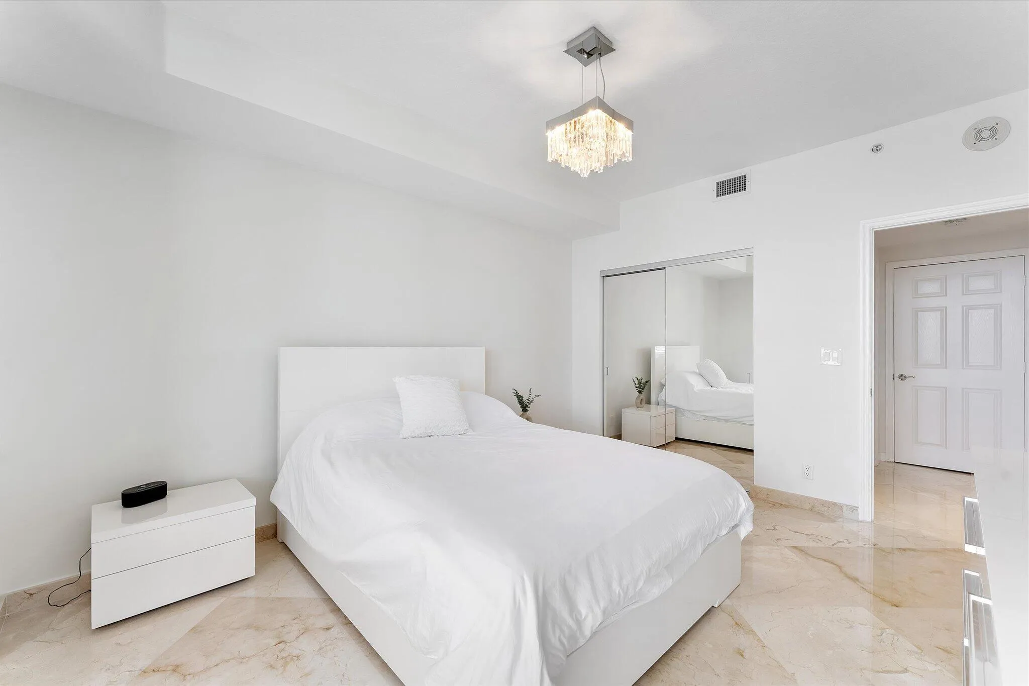 29-3200 N Ocean blvd unit 2505_029