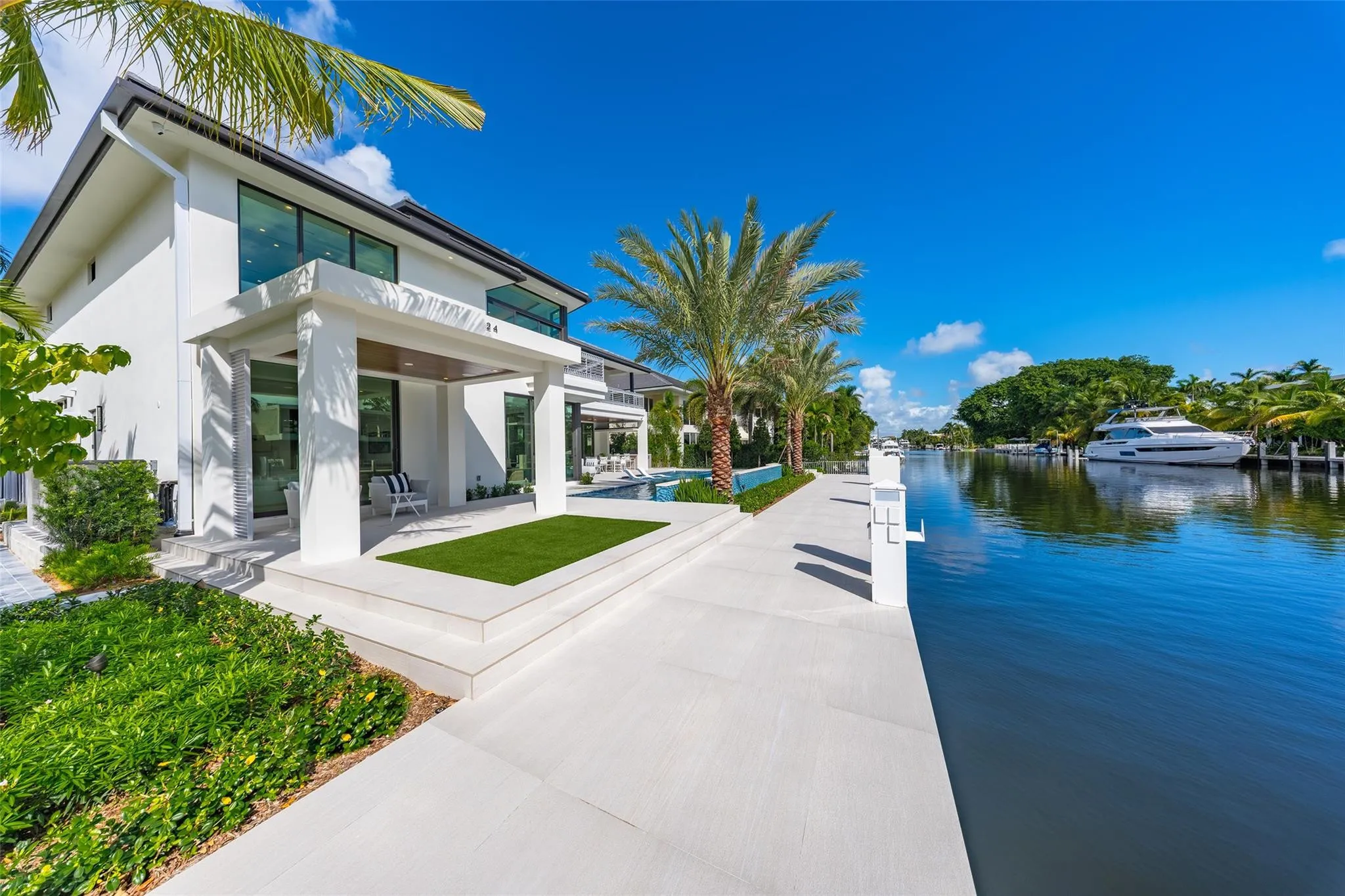 85' Waterfront with New Seawall and Private Dock