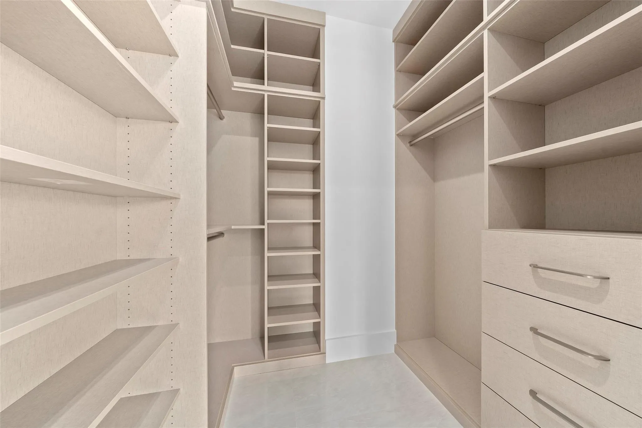 Third Bedroom – Spacious Walk-In Closet