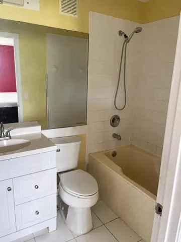 01-bathroom-mls