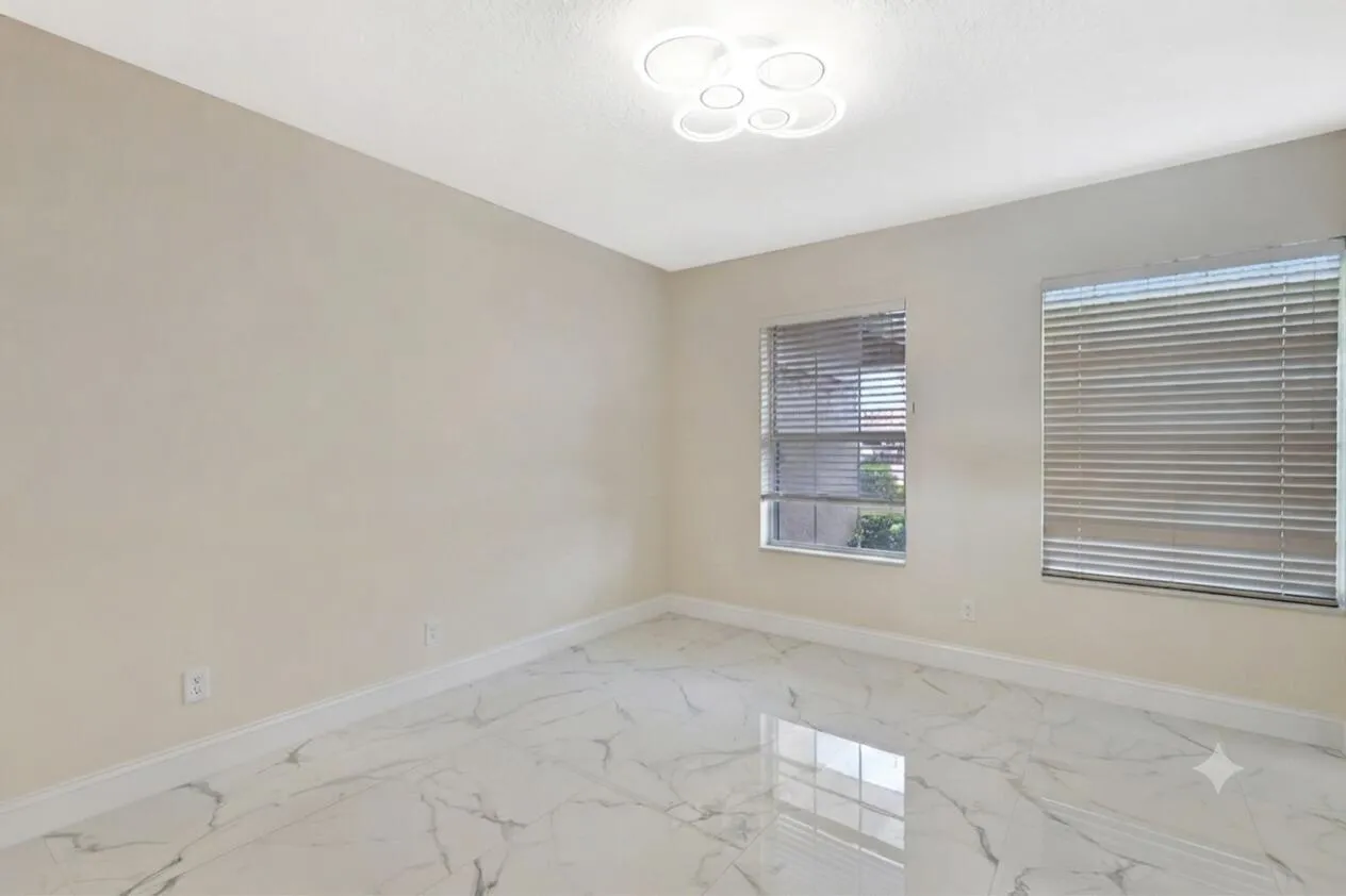 BEDROOM 4/OFFICE