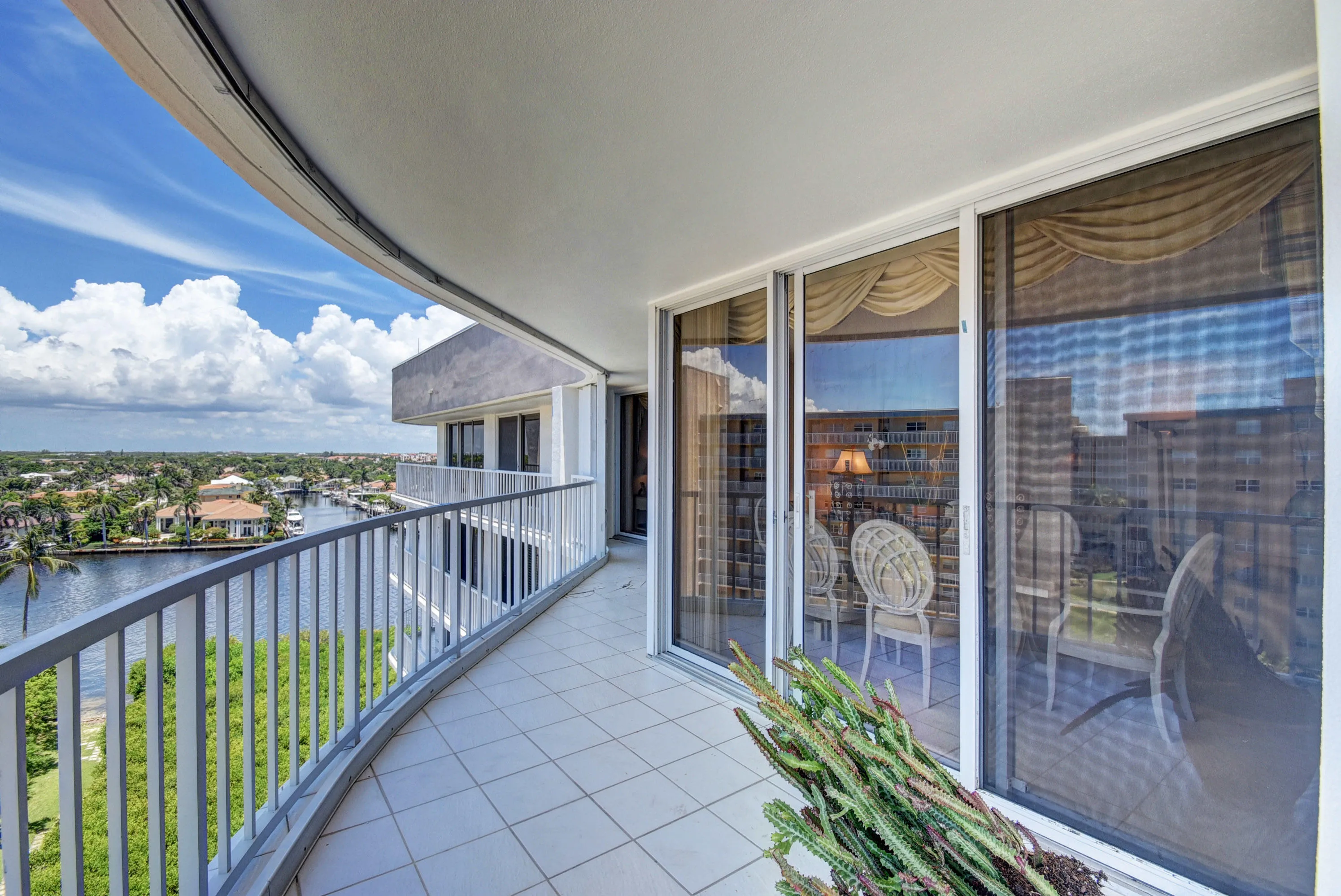 villa balcony view