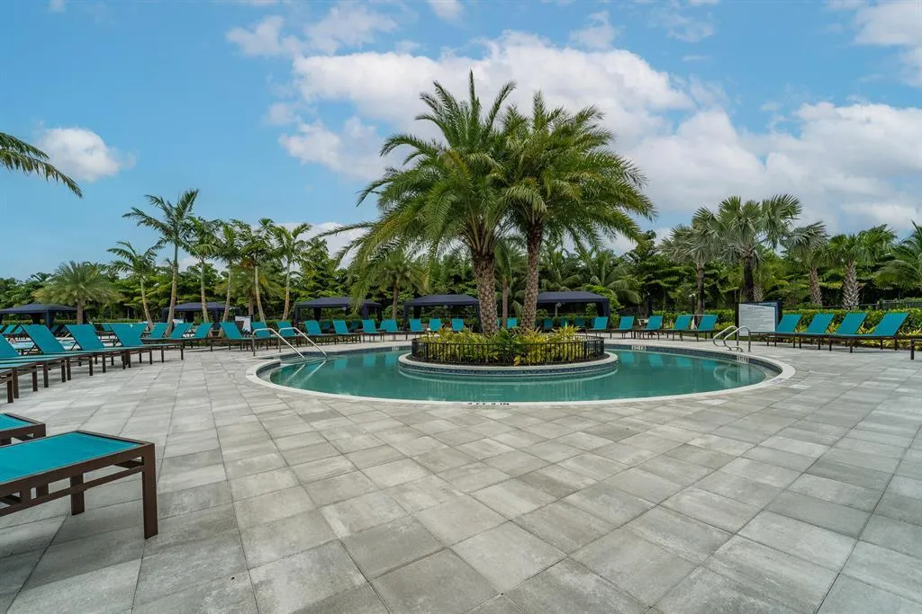 valenciasoundpool
