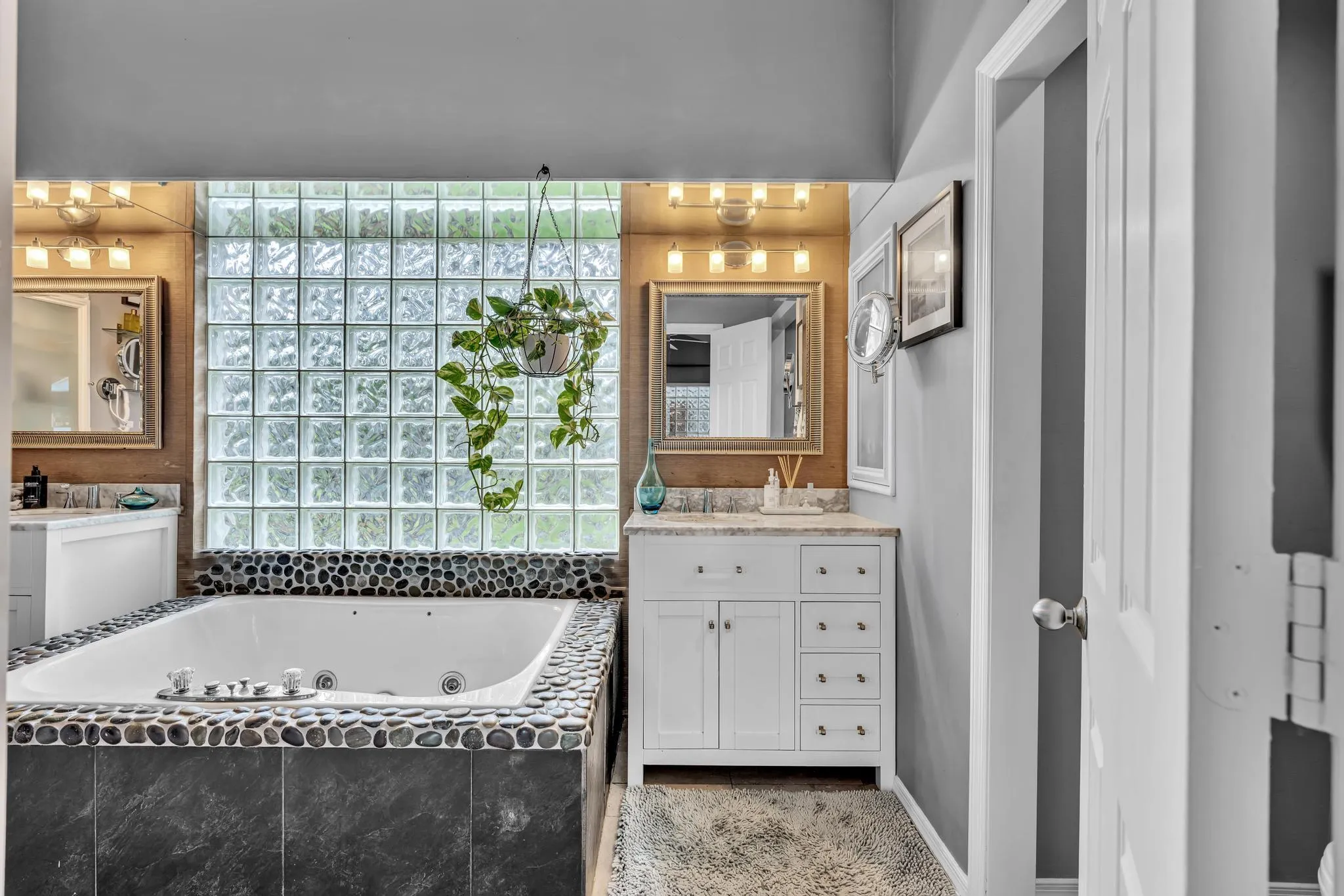Property photo 70