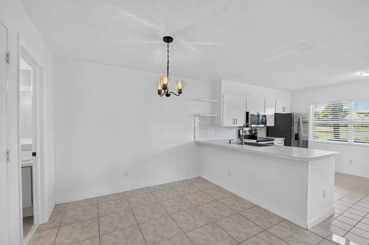 Kitchen & Dining Area