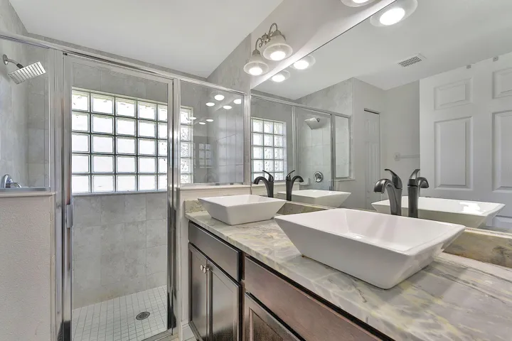 25-web-or-mls-9728 - 025