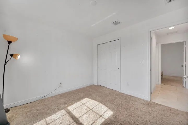 18-web-or-mls-9728 - 018
