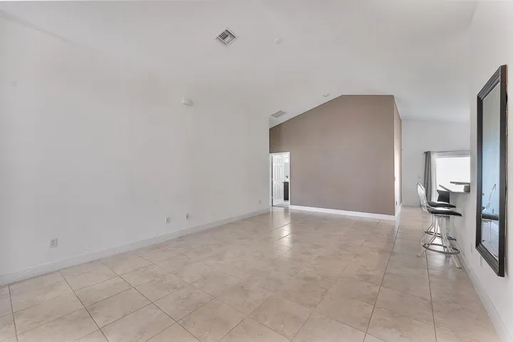 6-web-or-mls-9728 - 006