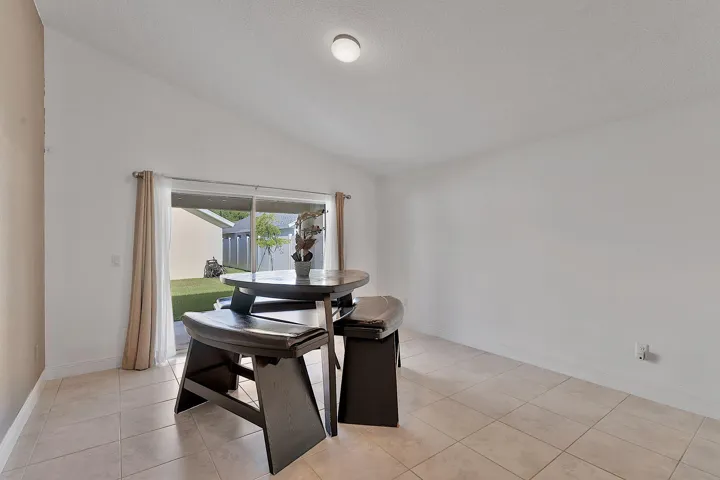 10-web-or-mls-9728 - 010