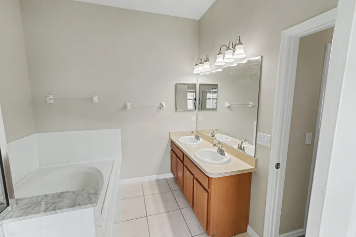 127-web-or-mls-DSC00384