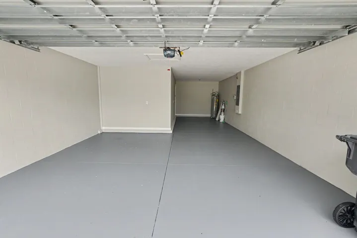 3 Car Garage