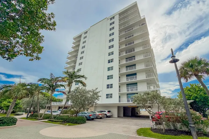025-019-812 Briny Ave 10C-1498x1000