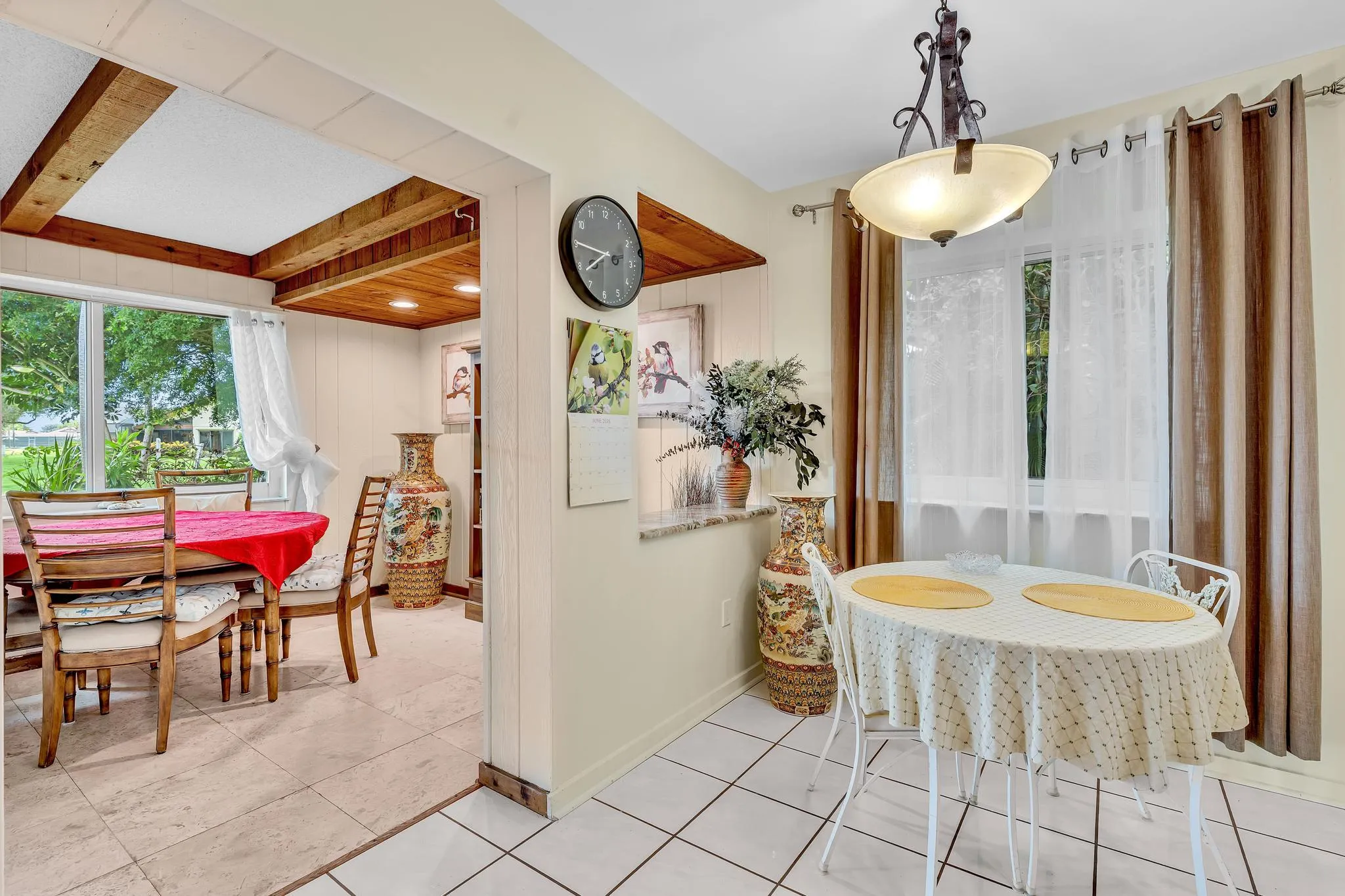 Eat-in Kitchen Area