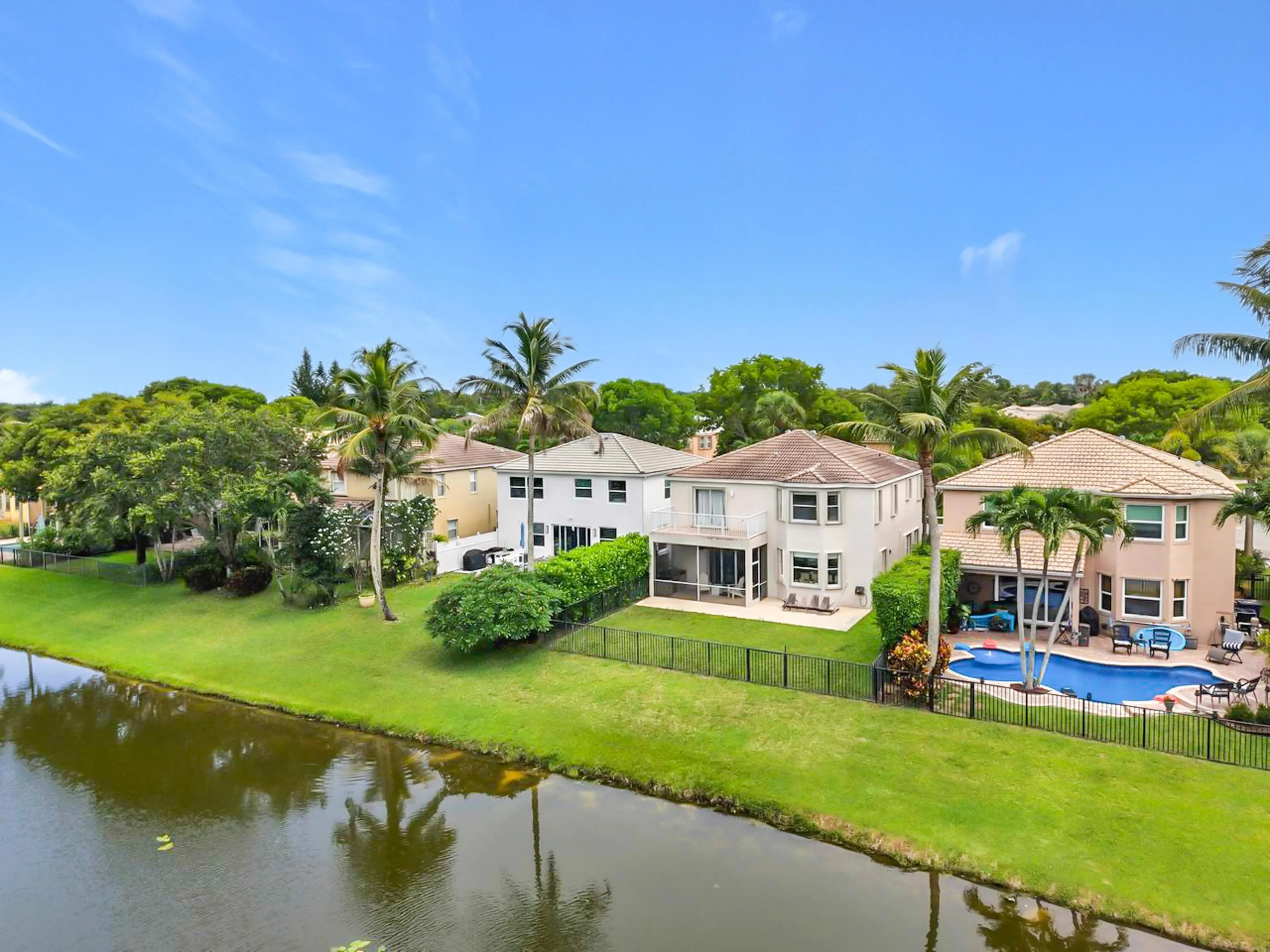 1154 Oakwater Drive-93