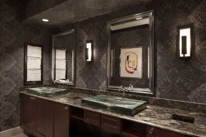 92-web-or-mls-Men's Locker Room