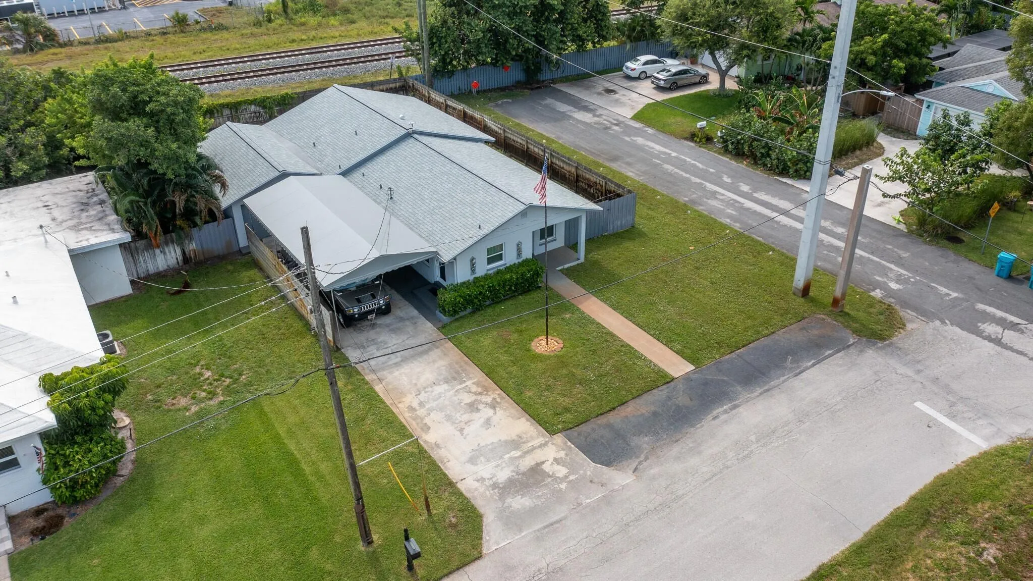 014_Front Yard
