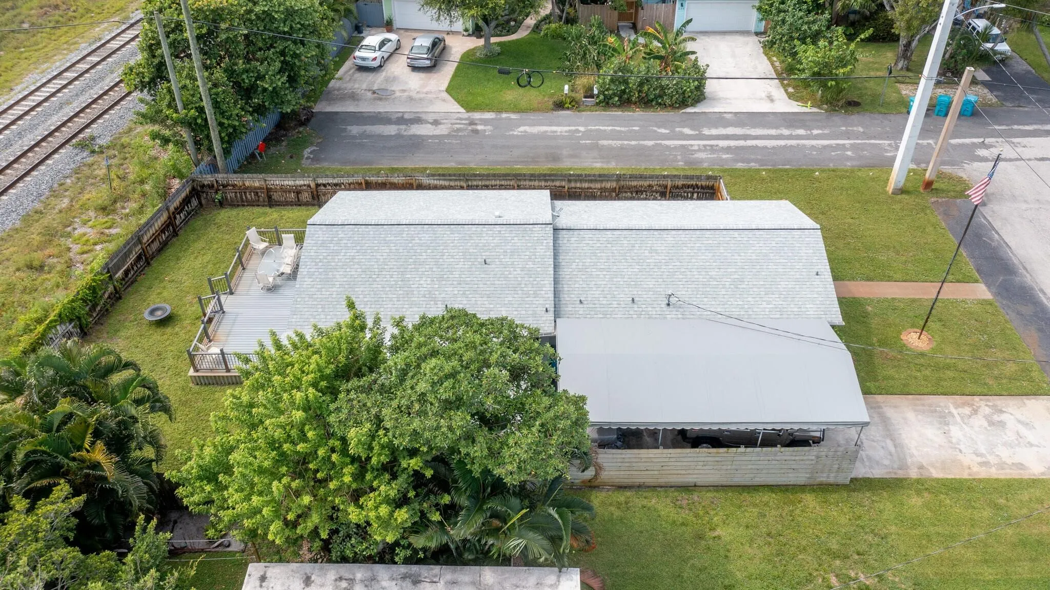 011_Side Yard