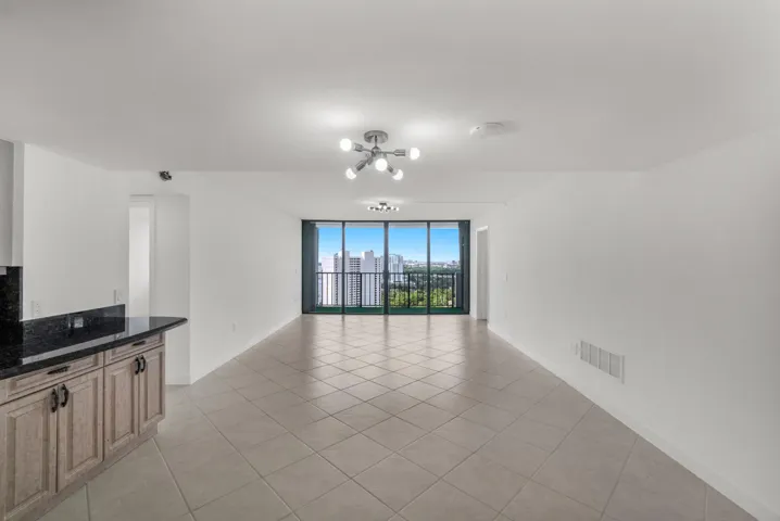 5600 N Flagler Dr u2504-3