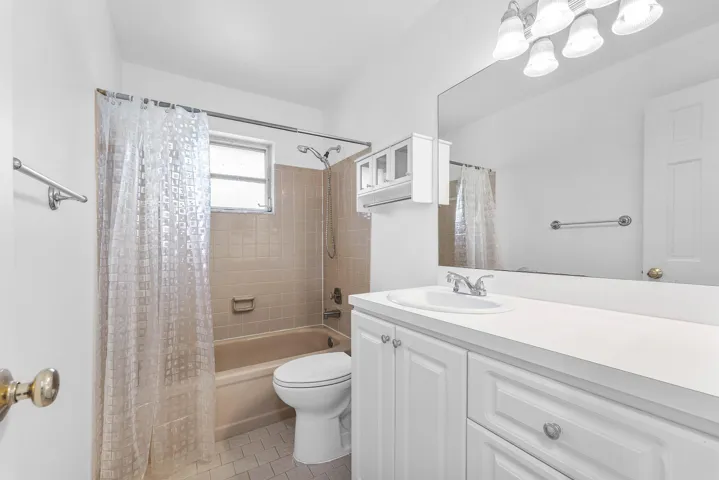 018-1752RiverwoodLane-CoralSprings-FL-33