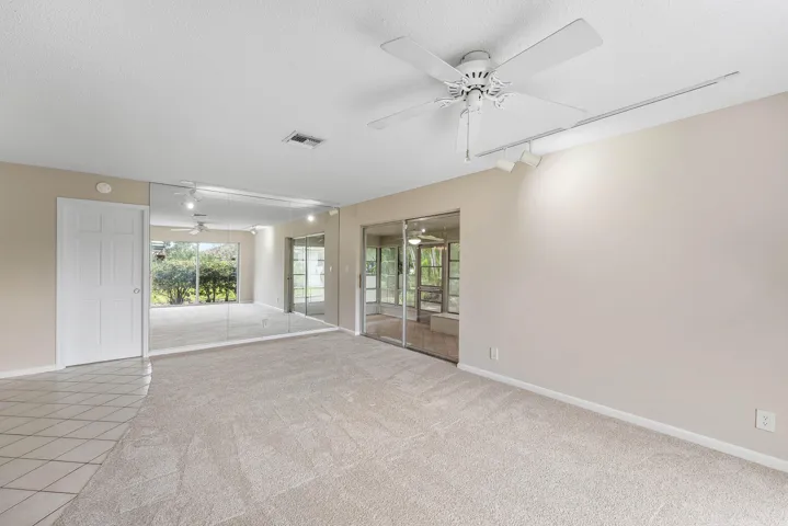 011-1752RiverwoodLane-CoralSprings-FL-33