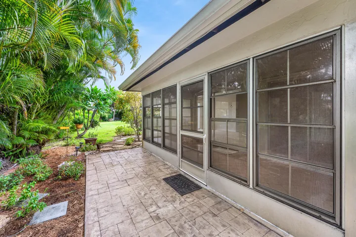 028-1752RiverwoodLane-CoralSprings-FL-33