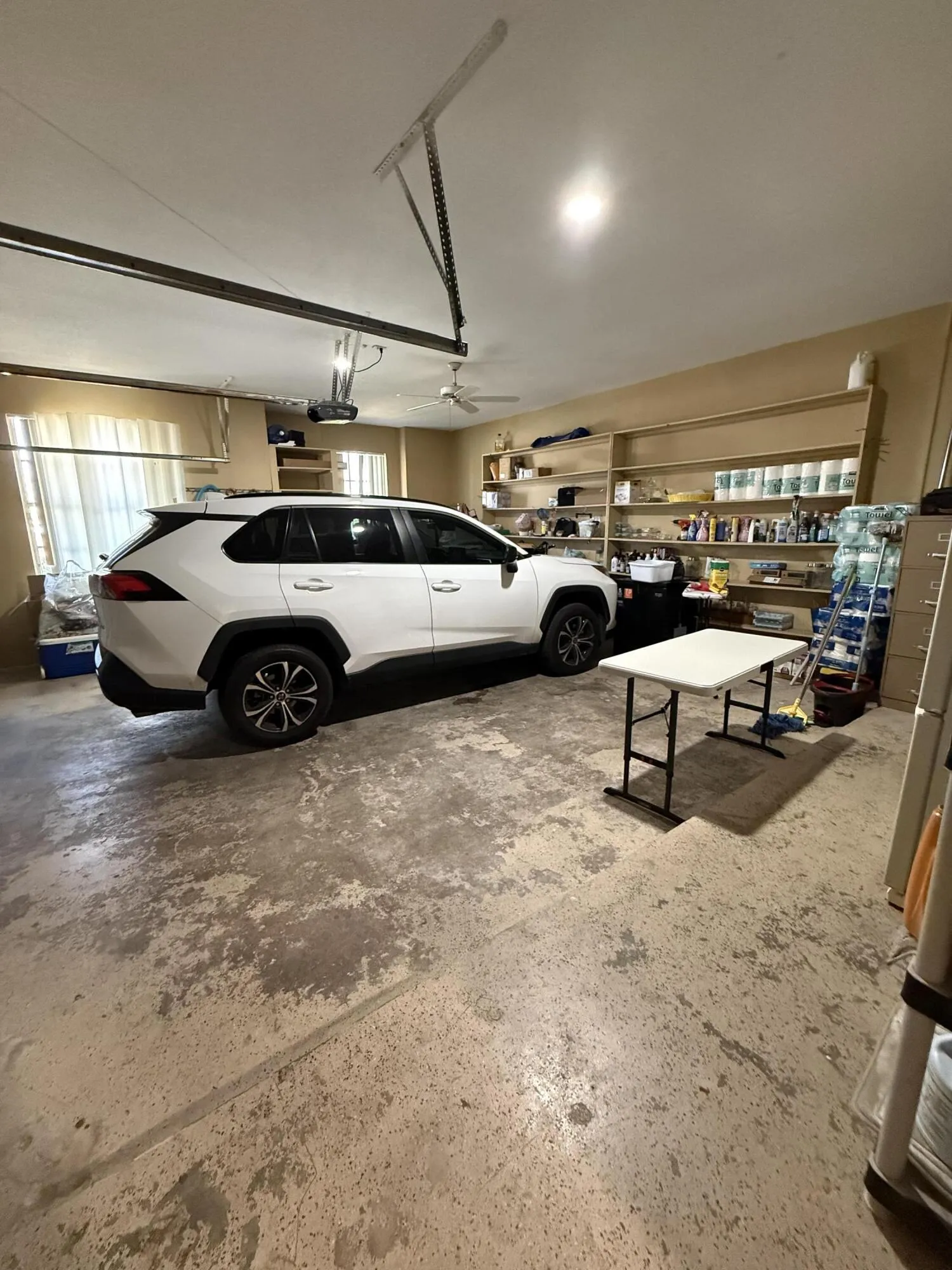 2 CAR GARAGE