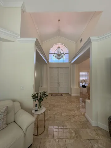 FRONT HALLWAY