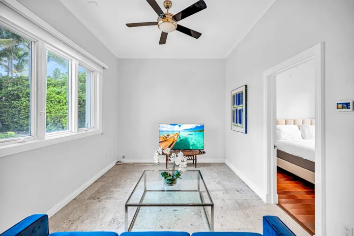 709 Idlewyld Dr-150