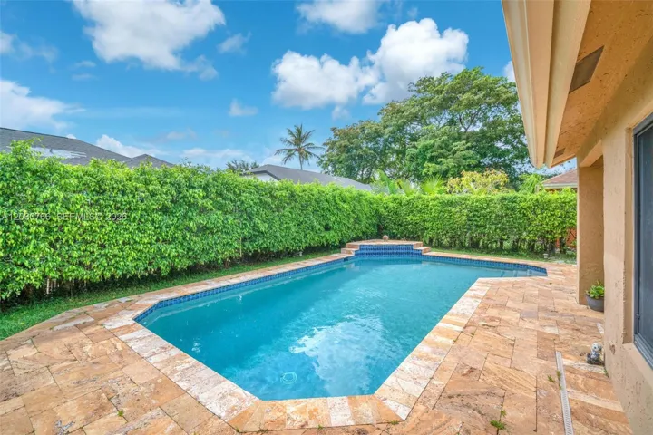 Photo 50