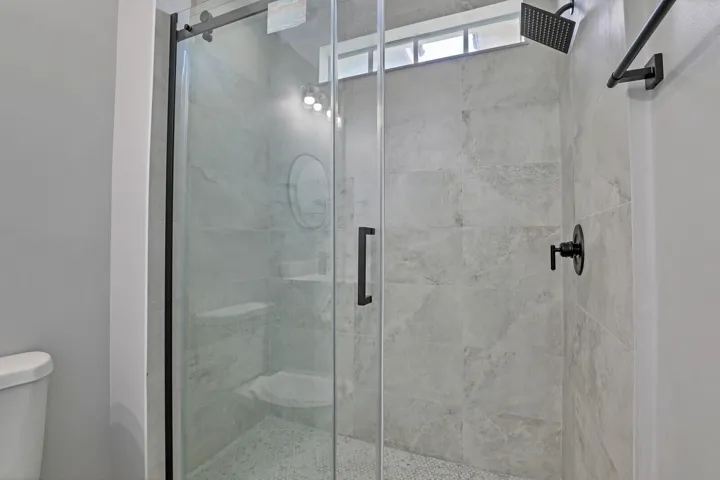 BATH 2 SHOWER