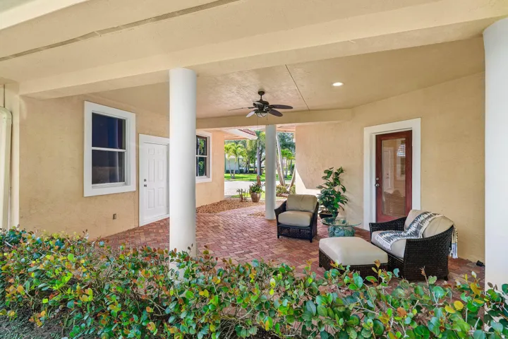 GUEST HOUSE PATIO