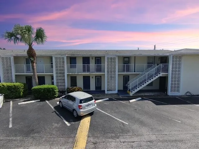 RealtyCam Photo (1)