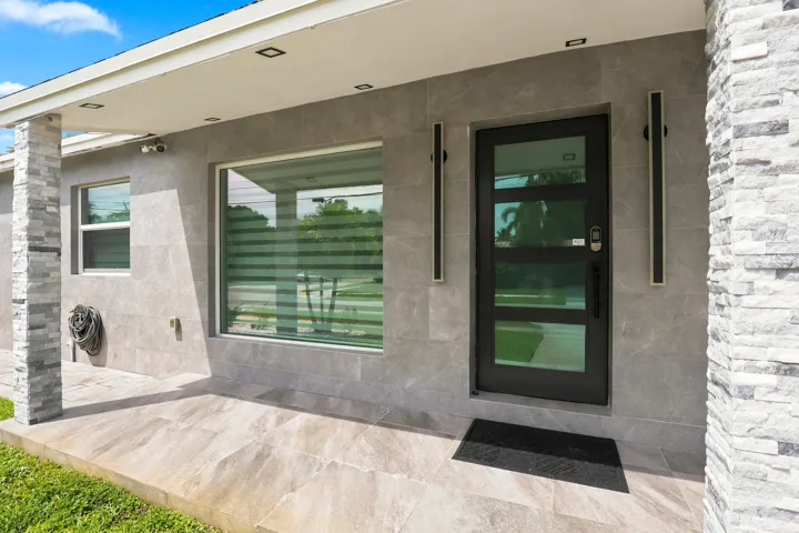 2331_SW_50th_Terrace_Fort_Lauderdale_FL_