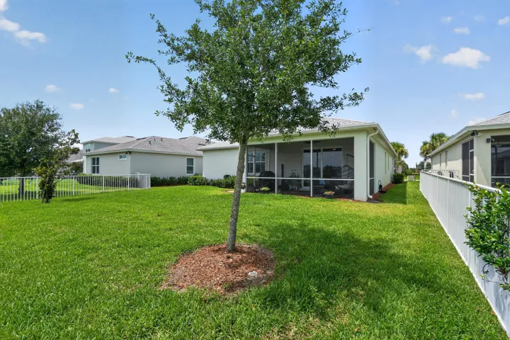04_10430_SW_Captiva_Dr-Exterior-2750