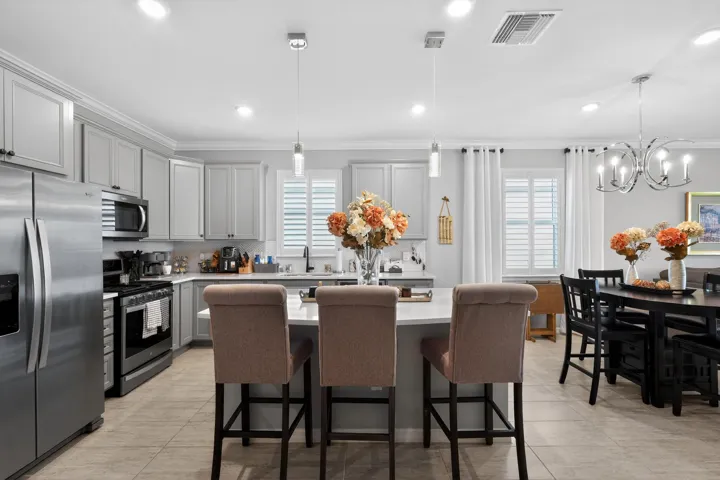 18_10430_SW_Captiva_Dr-Kitchen-2739