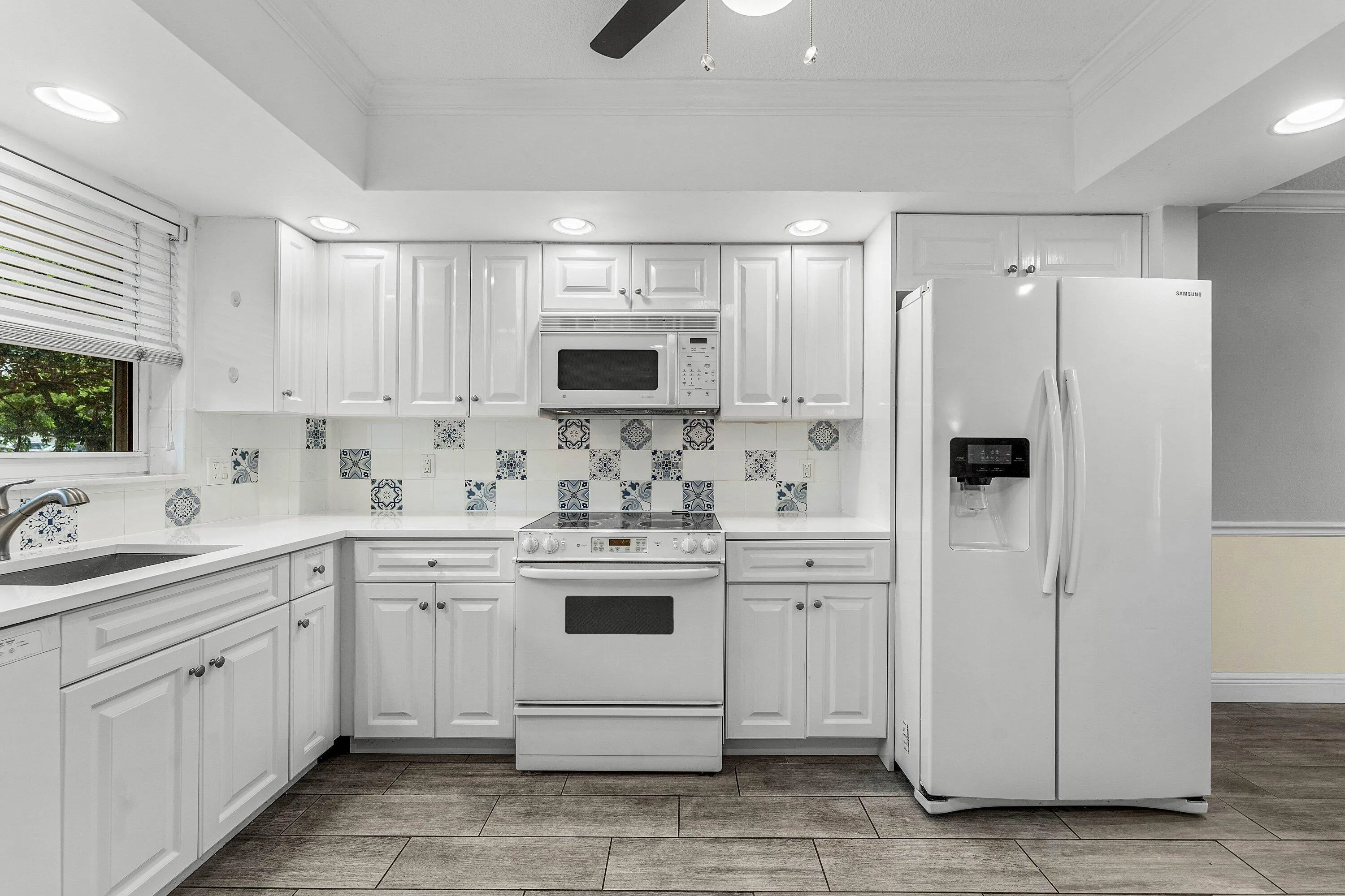 028-3031Northeast51stStreet-106W-FortLau