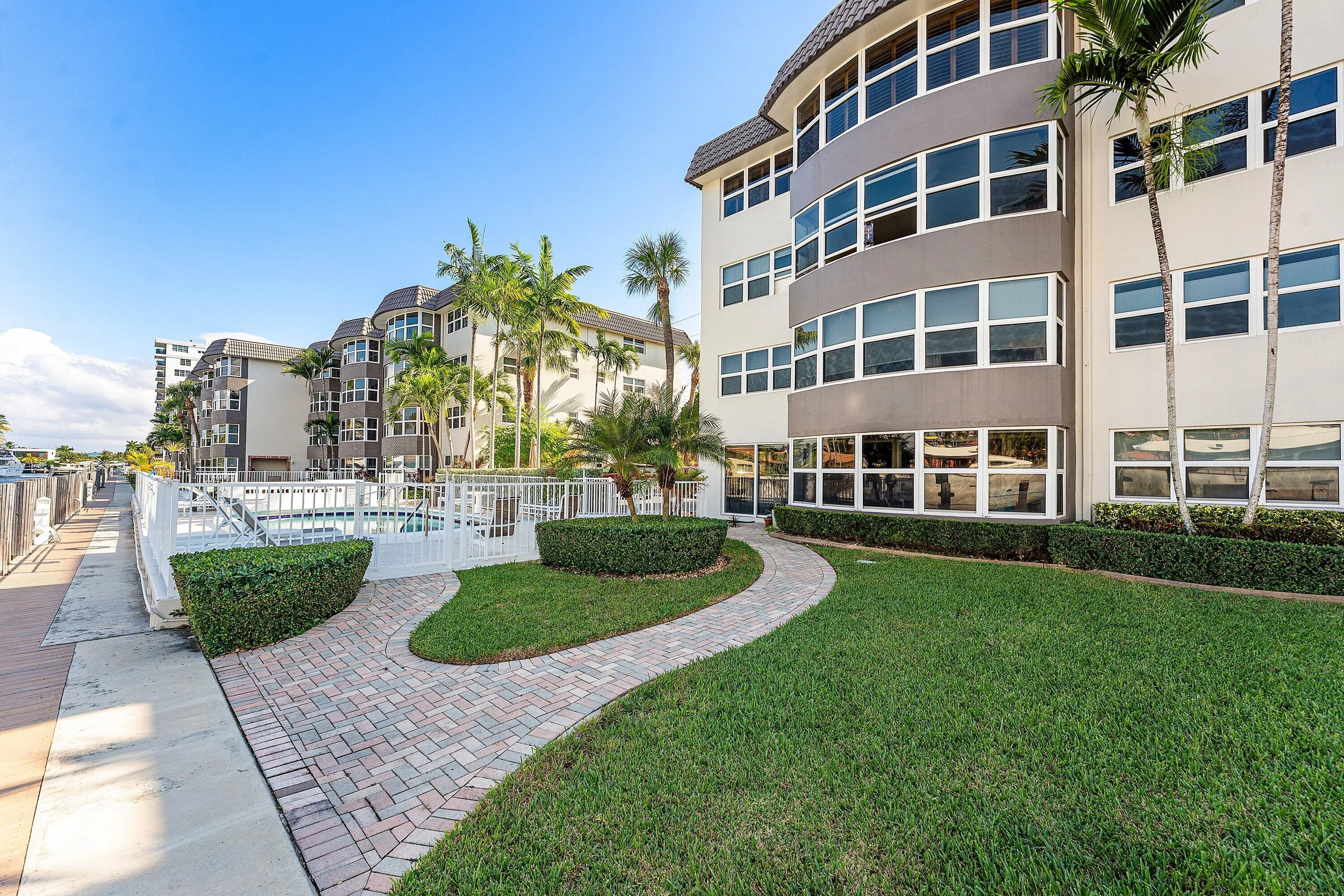 028-3031Northeast51stStreet-106W-FortLau