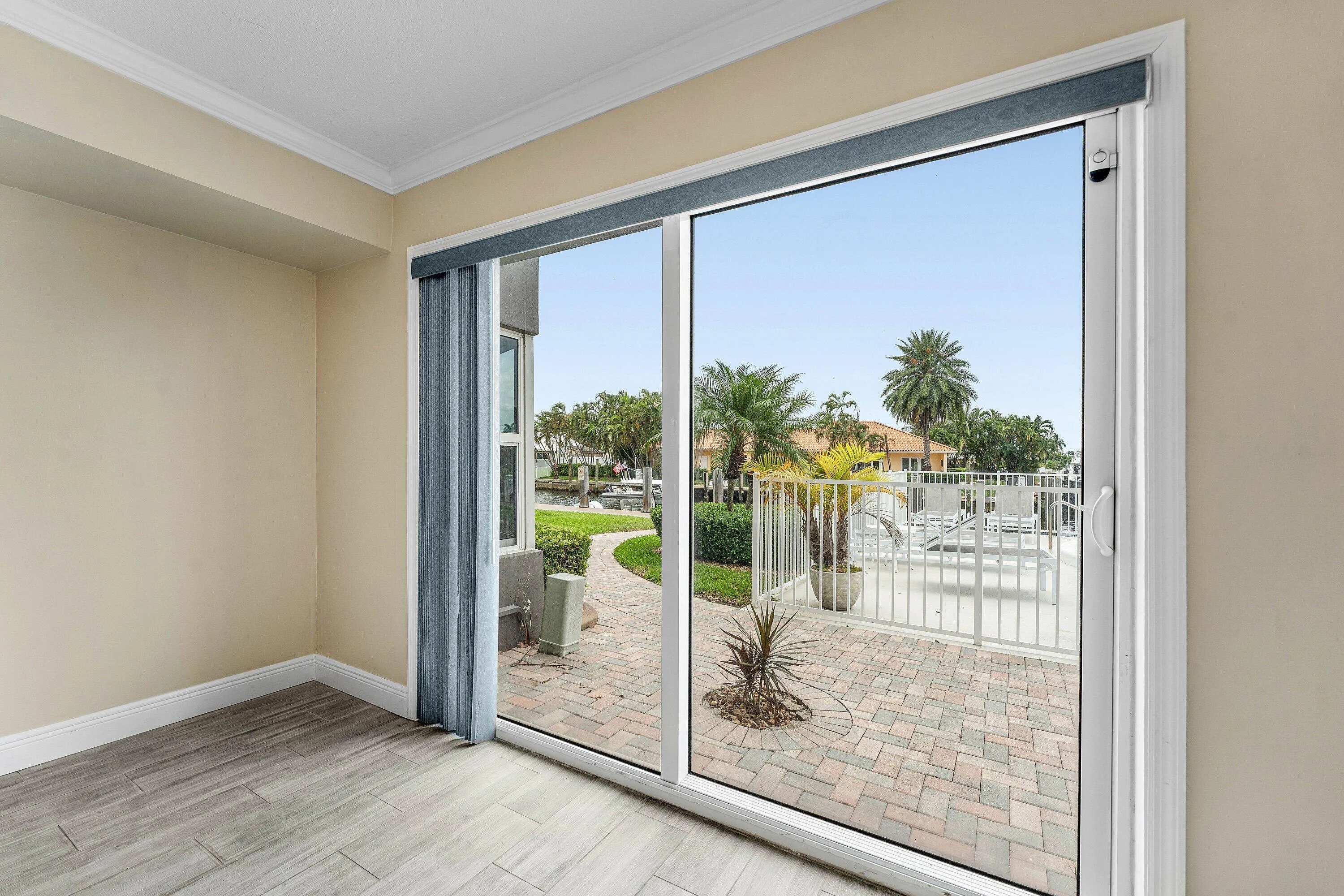 043-3031Northeast51stStreet-106W-FortLau