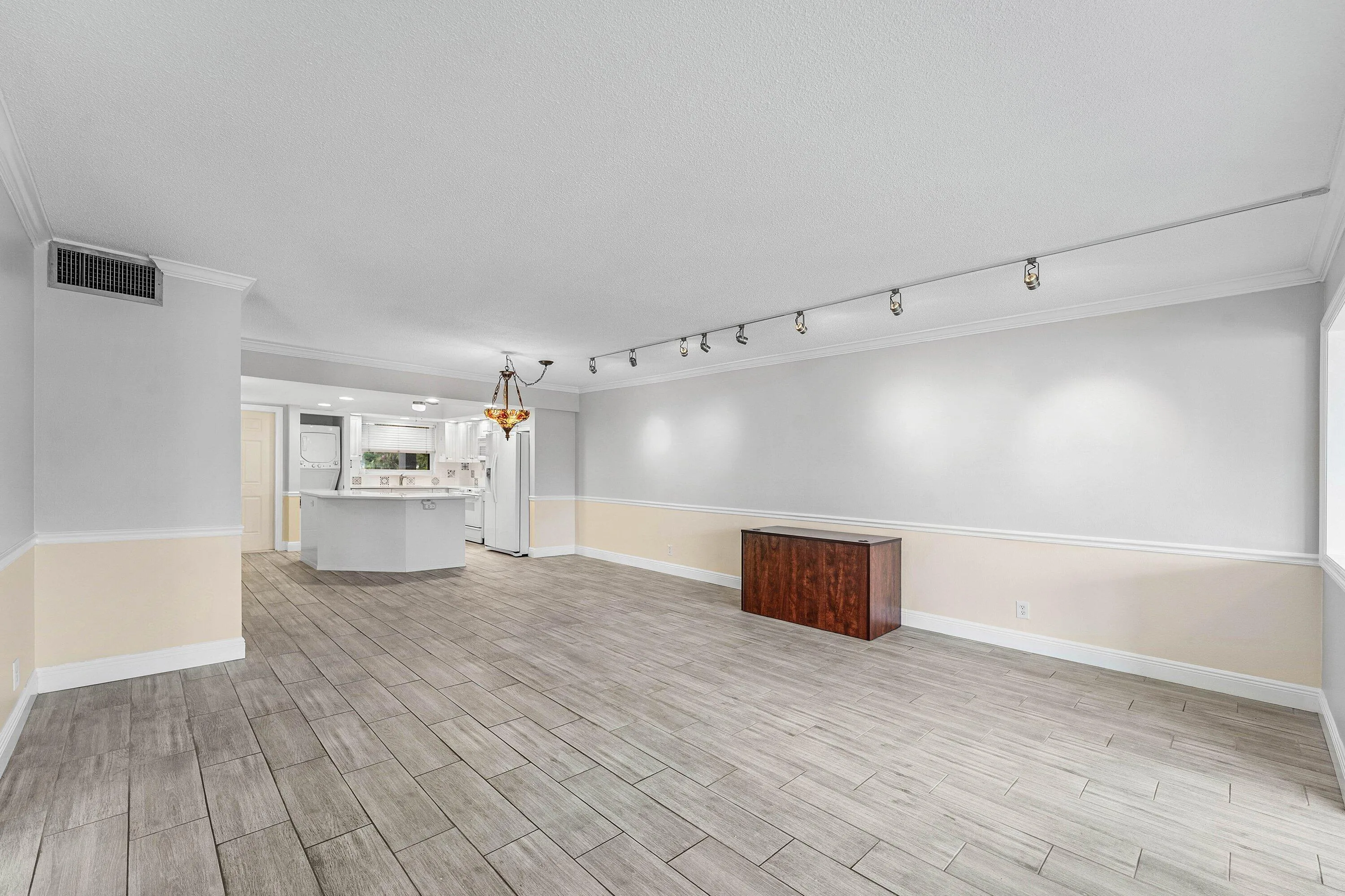 036-3031Northeast51stStreet-106W-FortLau