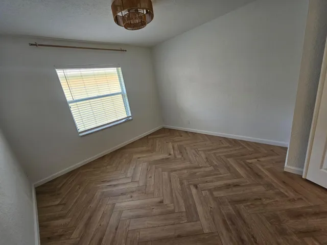 1000032481