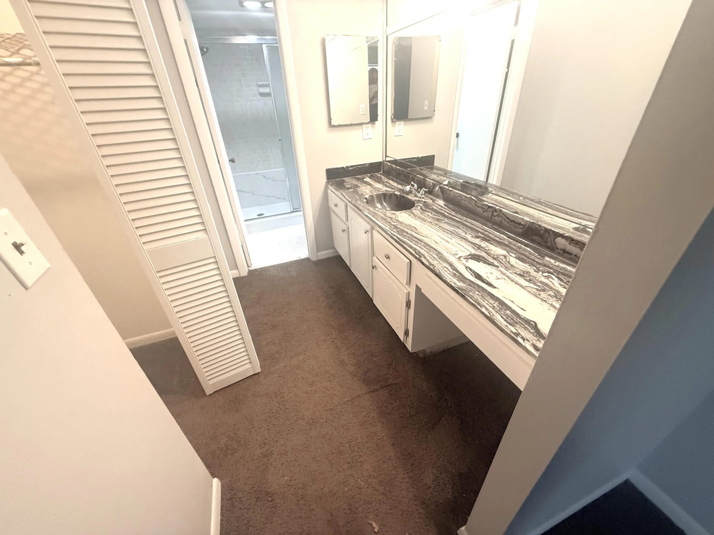 Large main bedroom