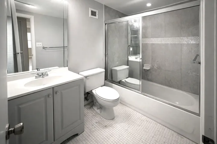 2nd Bathroom