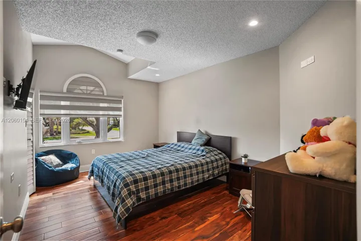 2nd. Bedroom.